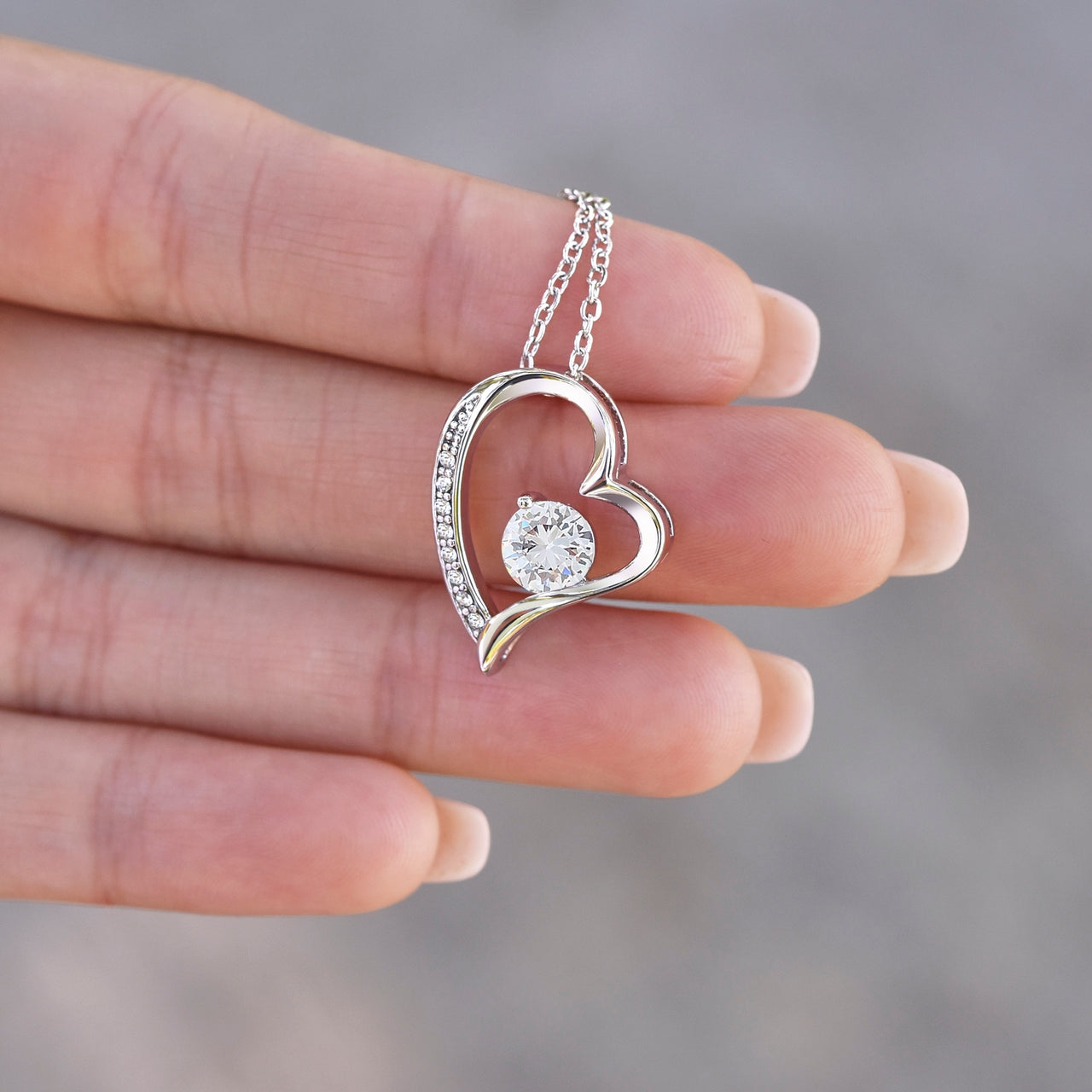 Soulmate Necklace: Let Her Carry Your Heart Always