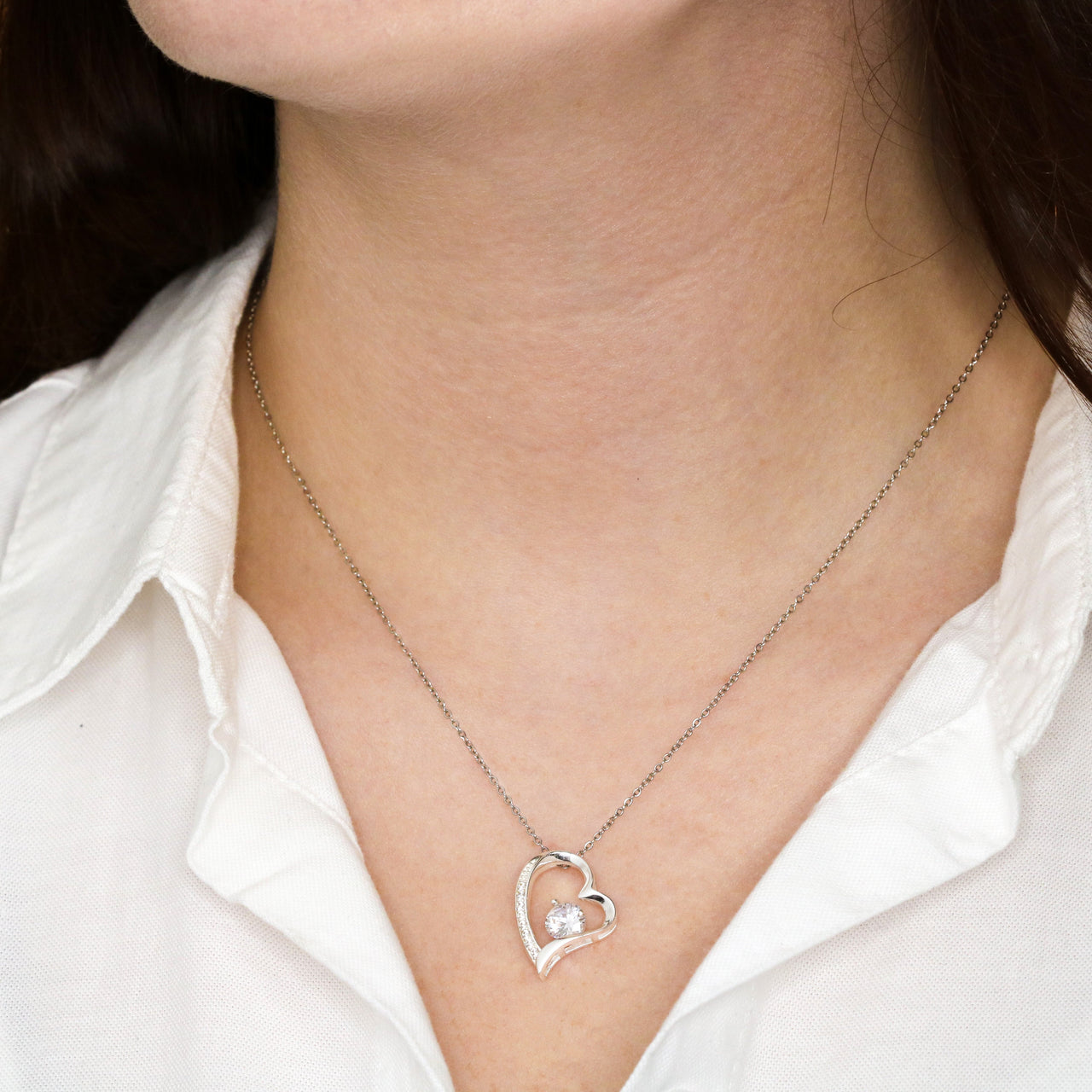 Radiant Mom Necklace: A Heartfelt Token of Love and Gratitude