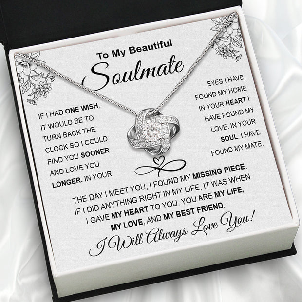 Soulmate Necklace: Let Her Carry Your Heart Always