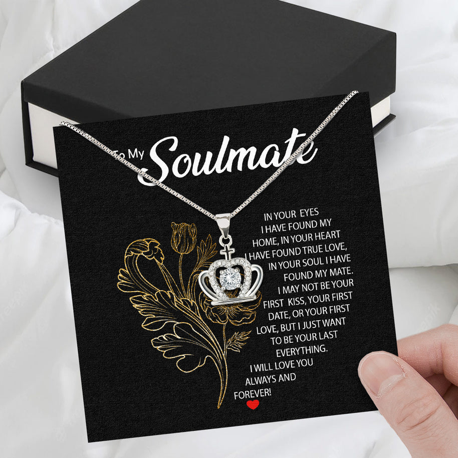 Soulmate Necklace: Let Her Carry Your Heart Always