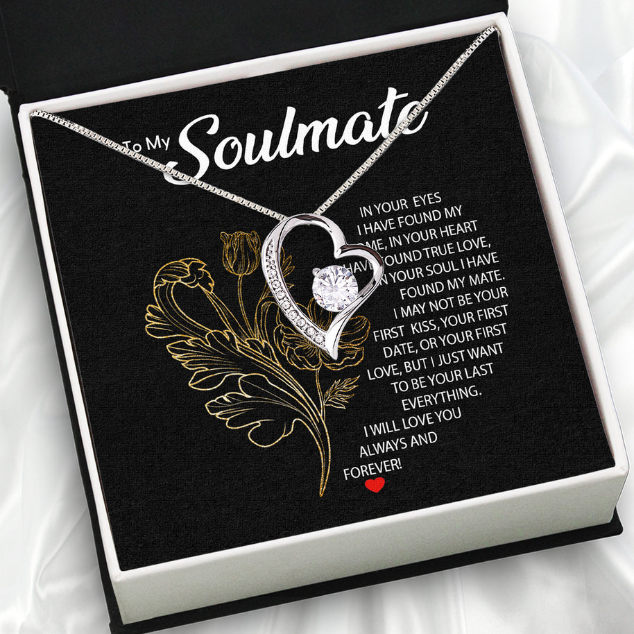 Soulmate Necklace: Let Her Carry Your Heart Always